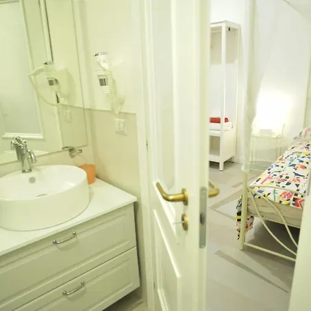 Centrerome Cosy Navona 2 *